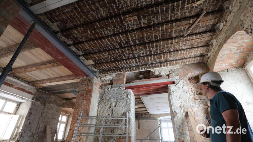 Die Sanierung der Klosterburg in Kastl wird rund 60 Millionen Euro kosten. Das liegt unter anderen an den gewaltigen Schäden, die während der Bauphase gefunden wurden. Bild: Wolfgang Steinbacher