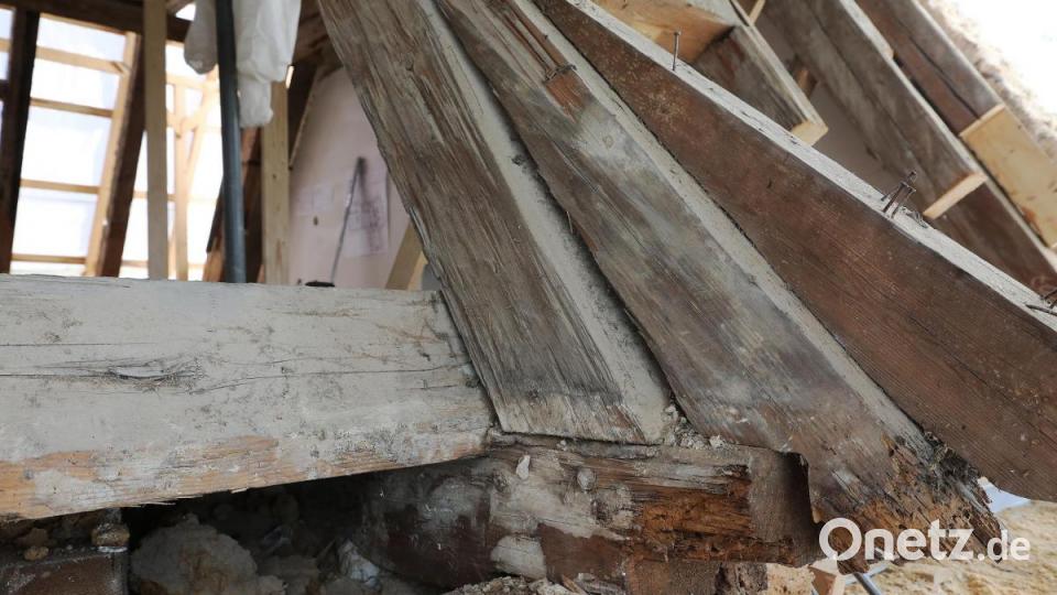 Die Sanierung der Klosterburg in Kastl wird rund 60 Millionen Euro kosten. Das liegt unter anderen an den gewaltigen Schäden, die während der Bauphase gefunden wurden. Bild: Wolfgang Steinbacher