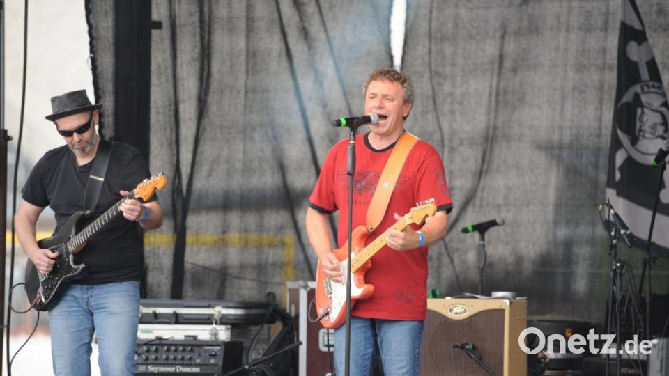 Die Wasserwacht Hirschau und The Funky Blues Rabbits organisierten heuer die 15. Auflage der Beachparty, heuer bereits zum neunten Mal in Hirschau. Auch mit dabei Der Ernst des Lebens. Bild: Andreas Brückmann