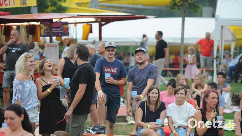 Die Wasserwacht Hirschau und The Funky Blues Rabbits organisierten heuer die 15. Auflage der Beachparty, heuer bereits zum neunten Mal in Hirschau. Einblicke ins Publikum. Bild: Andreas Brückmann