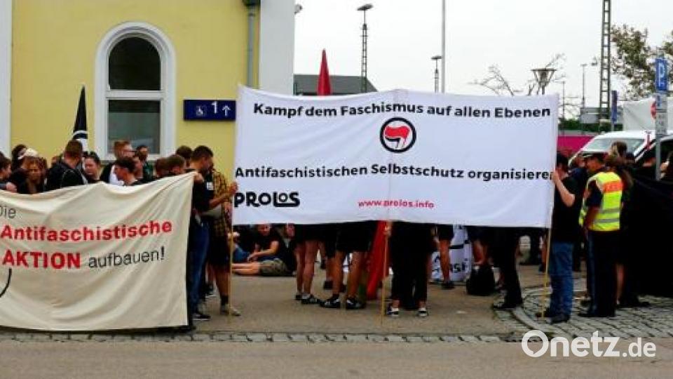 Bilder von der Antifa-Demo in Schwandorf. Bild: Christopher Dotzler