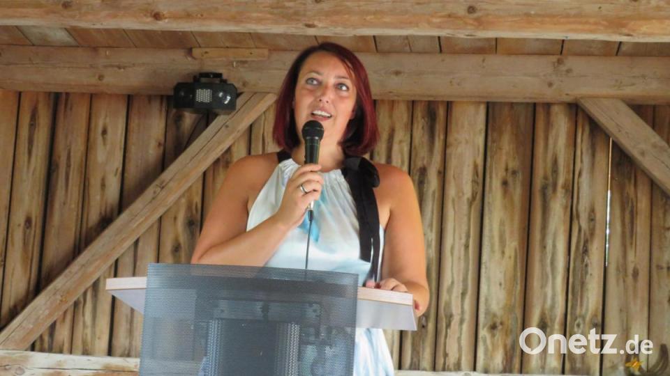 Schulleiterin Tina Faltenbacher freut sich über die besten Abgangsklassen seit Bestehen der Schule. Bild: adj