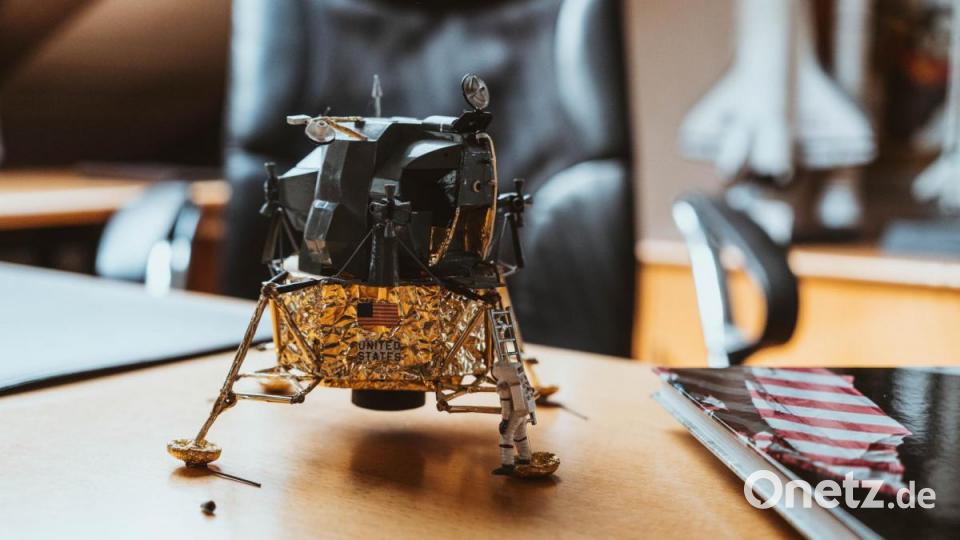 Stefan Schmitt gewährt Einblick in sein privates Raumfahrtmuseum: Die Mondlandefähre Eagle. Vor 50 Ist der Adler&quot; auf dem Mond gelandet. Bild: Lukas Meister