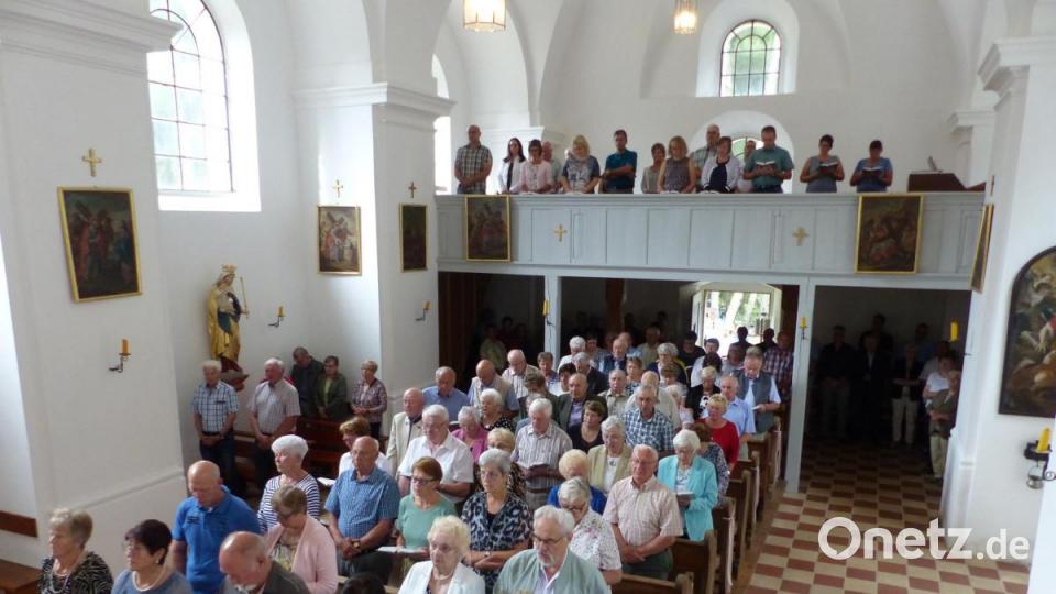 Kaum ein Platz blieb frei beim Gottesdienst in der Allerheiligenkirche. Bild: fsc