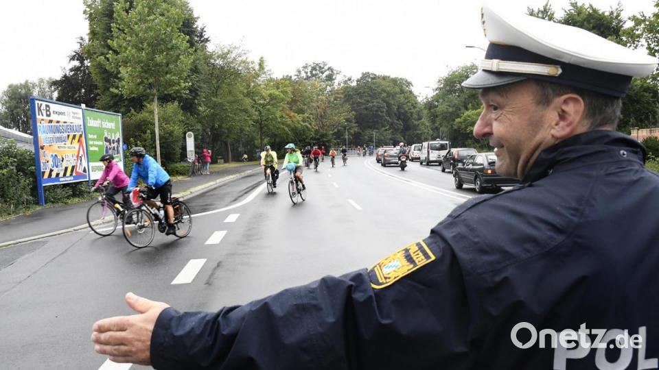 Die 30. BR-Radltour führte am Mittwoch durch den Landkreis Amberg-Sulzbach und stoppte mittags in Amberg. Bild: Petra Hartl