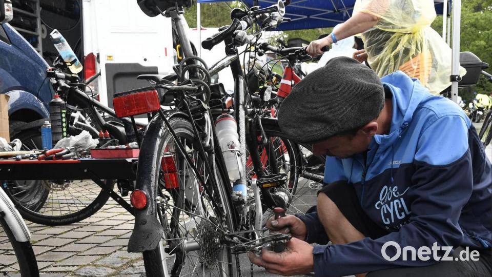 Die 30. BR-Radltour führte am Mittwoch durch den Landkreis Amberg-Sulzbach und stoppte mittags in Amberg. Bild: Petra Hartl