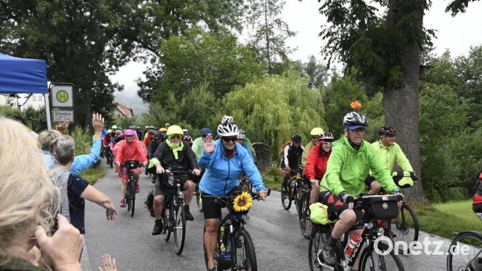 Die 30. BR-Radltour führte am Mittwoch durch den Landkreis Amberg-Sulzbach und stoppte mittags in Amberg. Bild: Petra Hartl