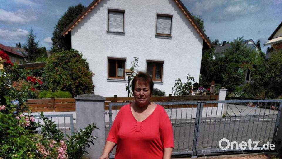 Über die volle Blütenpracht freut sich Mandy Castillo-Schmidt. Bild: adj