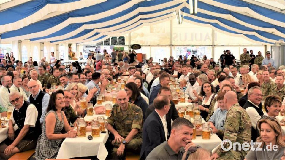 Eröffnung des 61. Deutsch-Amerikanischen Volksfestes auf Camp Kasserine im Truppenübungsplatz Grafenwöhr. Bild: rgr