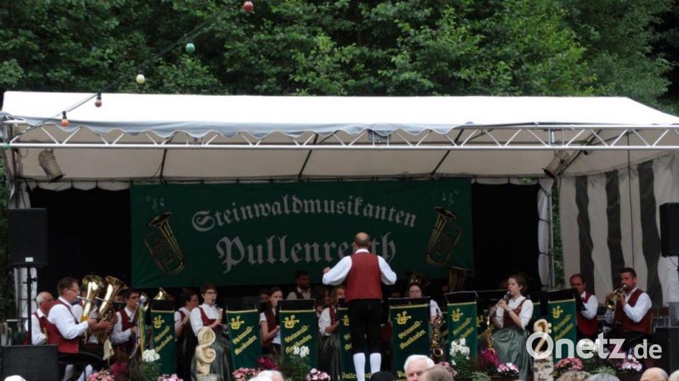 Die Steinwaldmusikanten Pullenreuth gaben wieder einmal eine wunderbare Vorstellung. Bild: twg