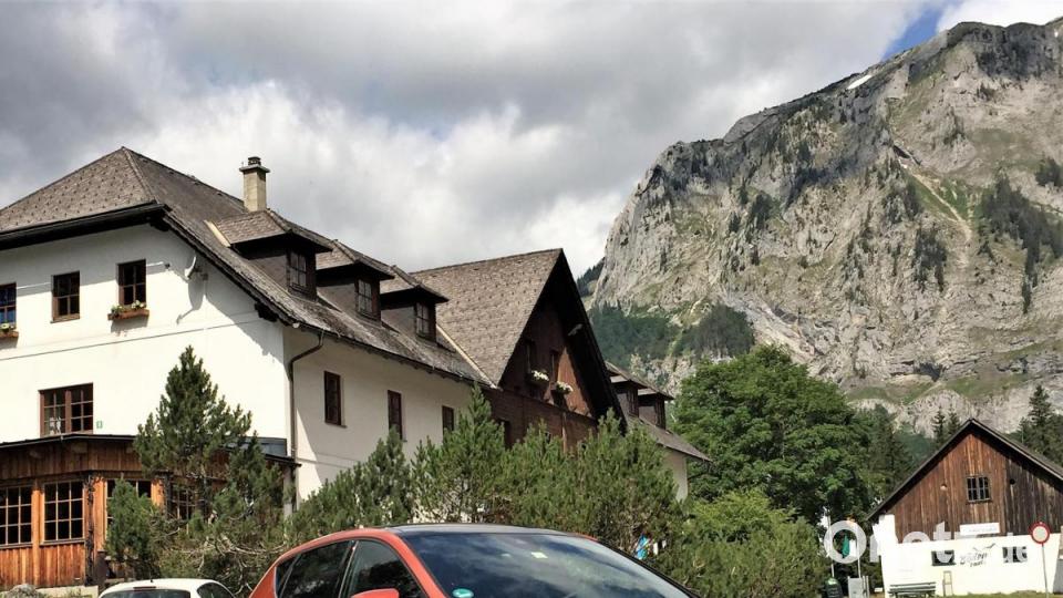 Taugen Erdgas-Autos auch für die Urlaubsreise? Ja, ohne Abstriche. Auch Österreich verfügt über ein gut ausgebautes Tankstellennetz. Bild: bz