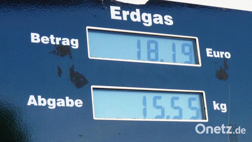 Überraschung an der Zapfsäule: Erdgas wird in Kilogramm abgegeben. Und der Preis liegt gut 50 Prozent unter dem eines Benziners. Bild: bz