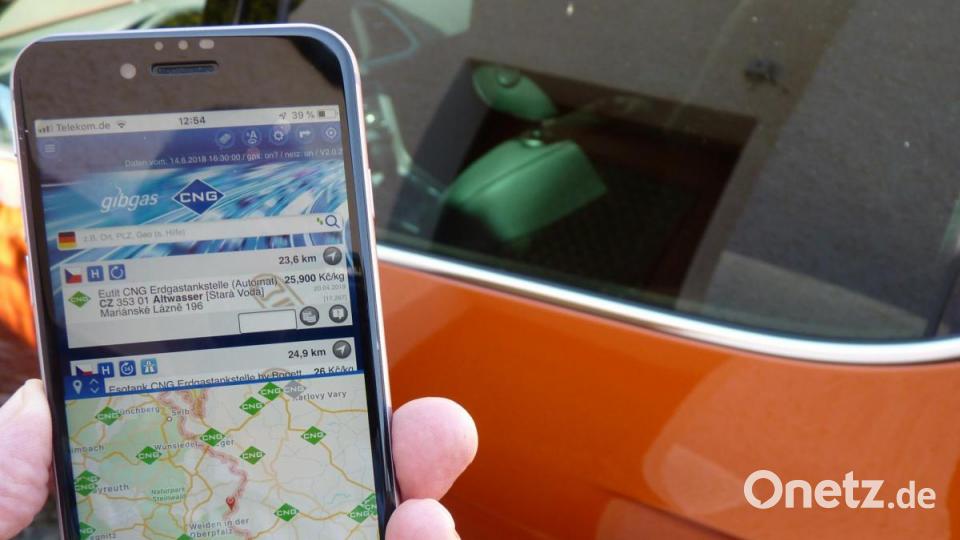 Spezielle Apps wie beispielsweise von &quot;Gib Gas&quot; informieren aktuell über das Tankstellennetz in Europa, Preise und Öffnungszeiten der jeweiligen Zapfstellen an der Strecke. Bild: bz