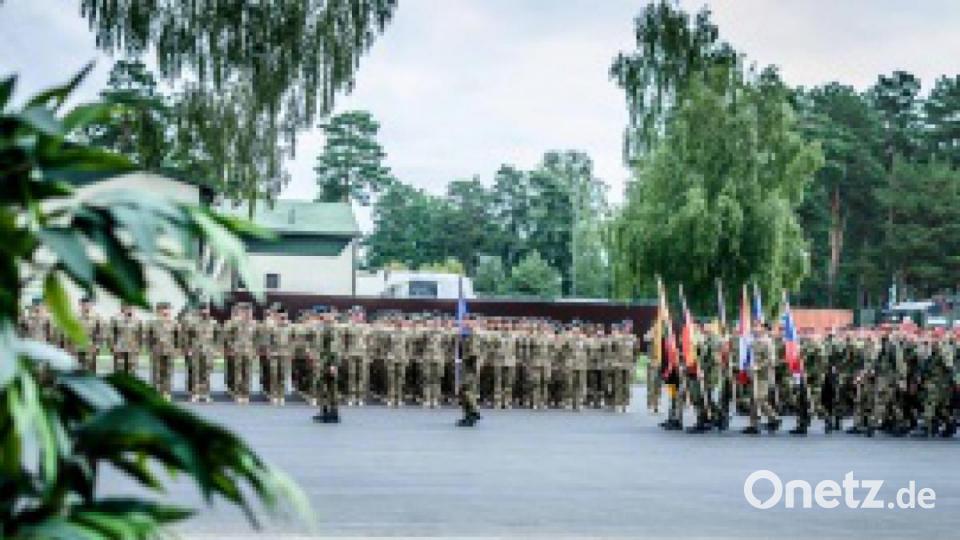 Die Truppen sind zum Kommandowechsel im litauischen Rukla angetreten. Bild: Virginijus Stonys/Iron Wolf Brigade/Verteidigungsministerium Litauen