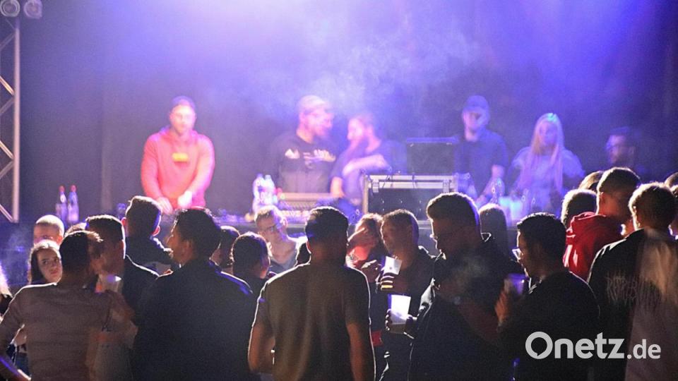 Die DJ´s heitzten mächtig ein Bild: jma