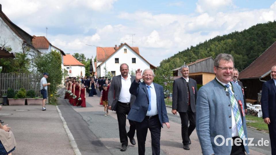 Auch der Gemeinderat war dabei. Bild: bnr