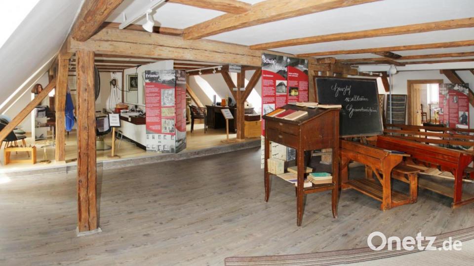 Im Dachgeschoss des Museums erstrecken sich weitere Ausstellungsräume. Bild: njn