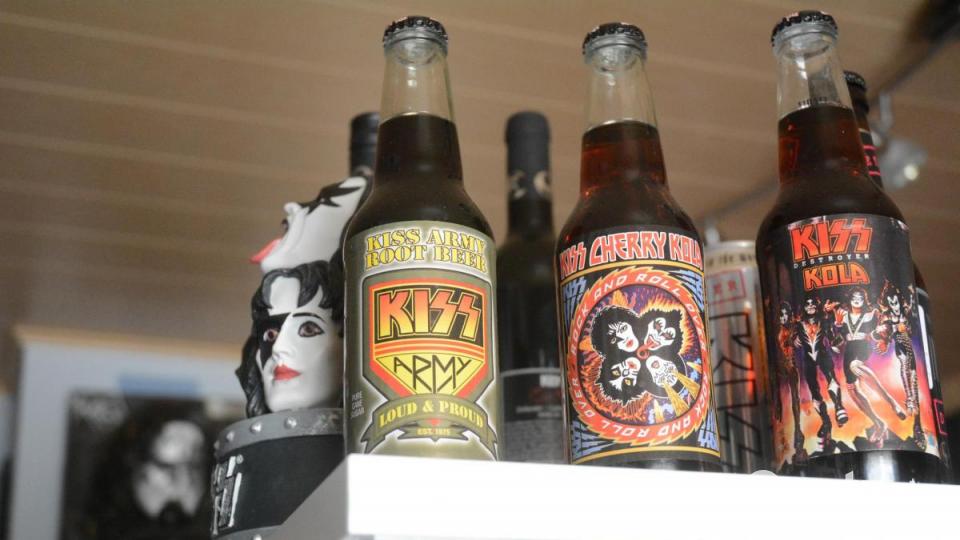 Na, Prost. Ob das alles noch genießbar ist? Bild: Gabi Schönberger