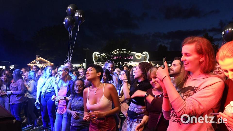 Es ist Sommer in der Stadt - mit viel Musik und guter Laune auf dem LGS-Gelände. Bild: Petra Hartl