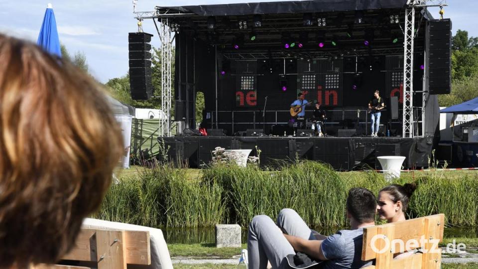 Es ist Sommer in der Stadt - mit viel Musik und guter Laune auf dem LGS-Gelände. Bild: Petra Hartl