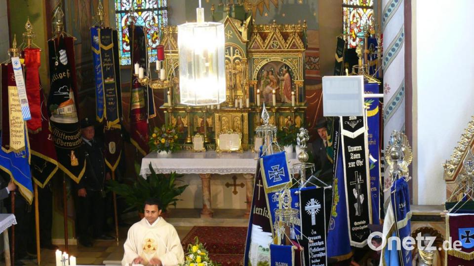 Den Festgottesdienst zelebrierte Pater Binu. Bild: ga