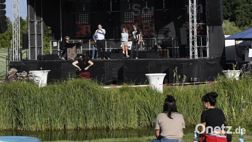 Es ist Sommer in der Stadt - mit viel Musik und guter Laune auf dem LGS-Gelände. Bild: Petra Hartl
