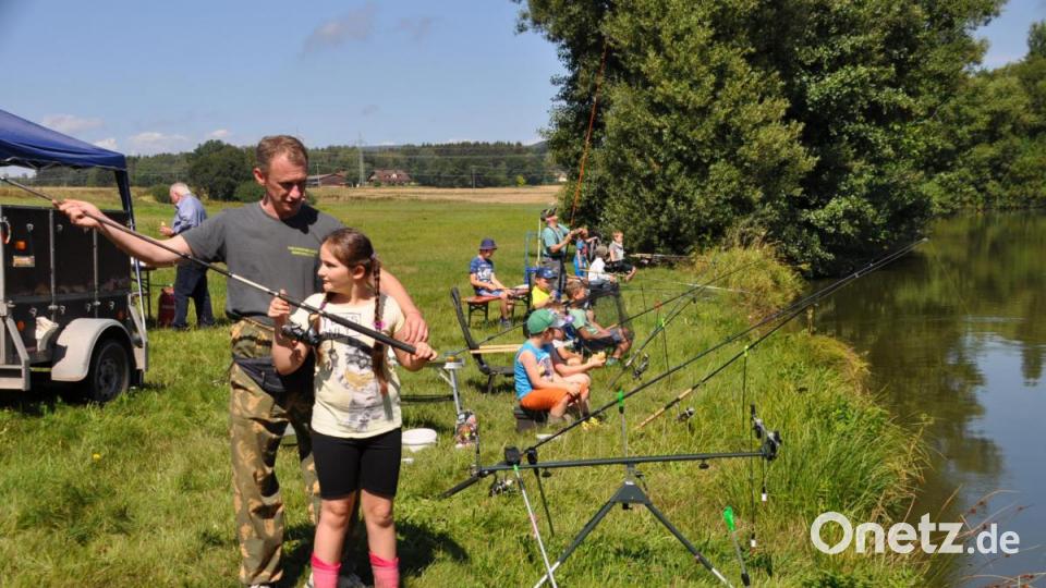 Schnupperangeln konnten die Kinder Fischerfreunde Immenreuth ausprobieren. Bild: ak