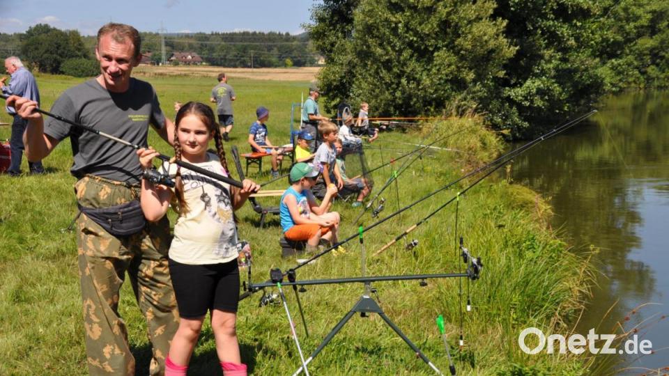 Schnupperangeln konnten die Kinder Fischerfreunde Immenreuth ausprobieren. Bild: ak