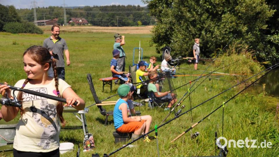 Schnupperangeln konnten die Kinder Fischerfreunde Immenreuth ausprobieren. Bild: ak