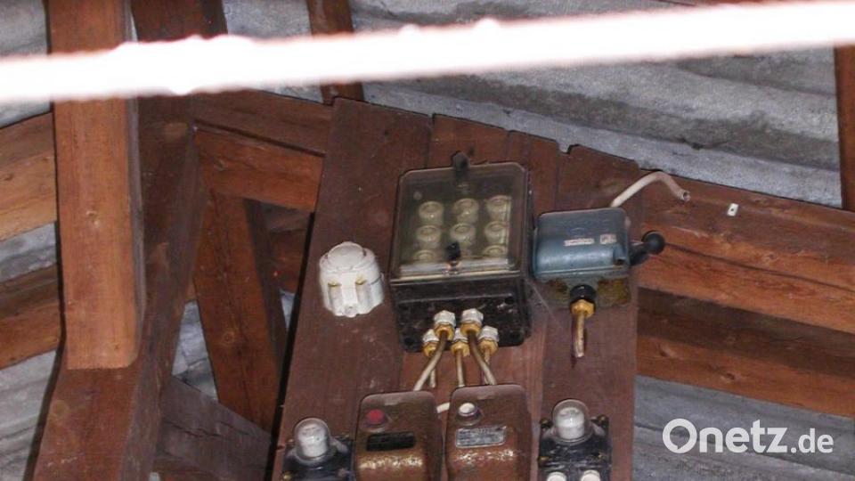 Ob diese alte Schaltzentrale den Umbau überlebt, wird sich zeigen. Auf keinen Fall aktiv. Sie entspricht sicher nicht dem Stand der Technik. Hier steht Sicherheit über allem! Bild: ld