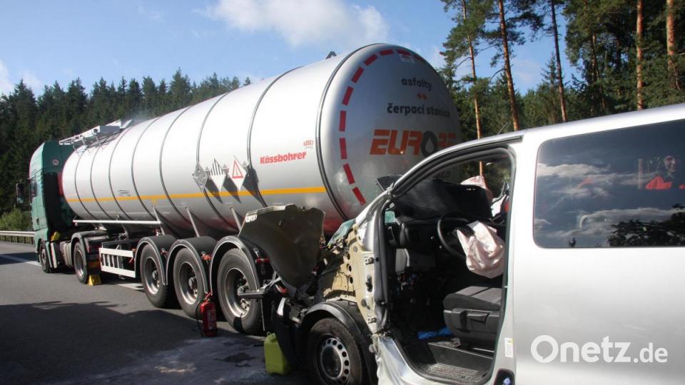 Unfall am Dienstagvormittag, 13. August, auf der A 93 Richtung Regensburg Bild: wro