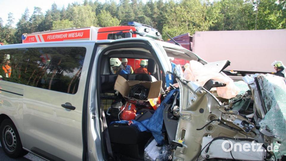 Unfall am Dienstagvormittag, 13. August, auf der A 93 Richtung Regensburg Bild: wro