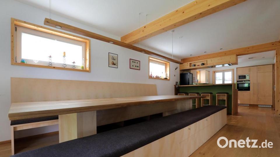&quot;Das Haus wurde praktisch um den Tisch herum gebaut&quot;, sagte Winkler. Bild: Wolfgang Steinbacher