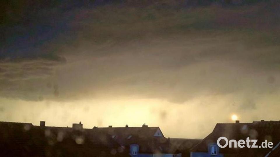 Ein Unwetter ist am Sonntag, 18. August, über die Oberpfalz hinweg gezogen. Unsere Leser haben Fotos geschickt. Bild: Wolfgang Wessely