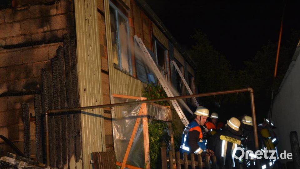 Die Feuerwehren aus der Umgebung waren stark gefordert. Bild: jr