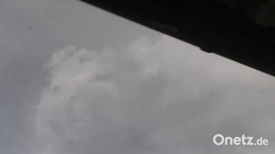 Ein Unwetter ist am Sonntag, 18. August, über die Oberpfalz hinweg gezogen. Unsere Leser haben Fotos geschickt. Bild: Sabine Trautenhahn