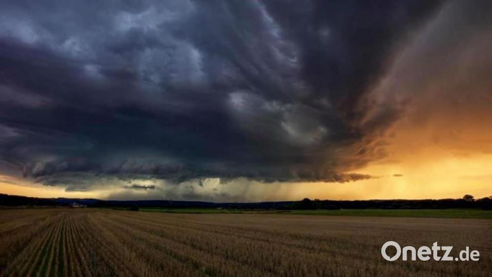 Ein Unwetter ist am Sonntag, 18. August, über die Oberpfalz hinweg gezogen. Unsere Leser haben Fotos geschickt. Bild: Lena Held