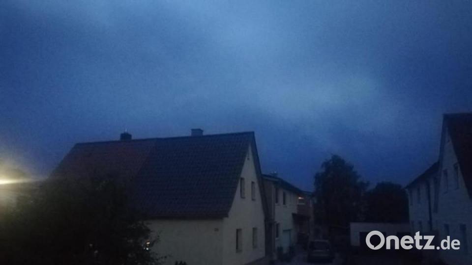 Ein Unwetter ist am Sonntag, 18. August, über die Oberpfalz hinweg gezogen. Unsere Leser haben Fotos geschickt. Bild: Michael Bürger