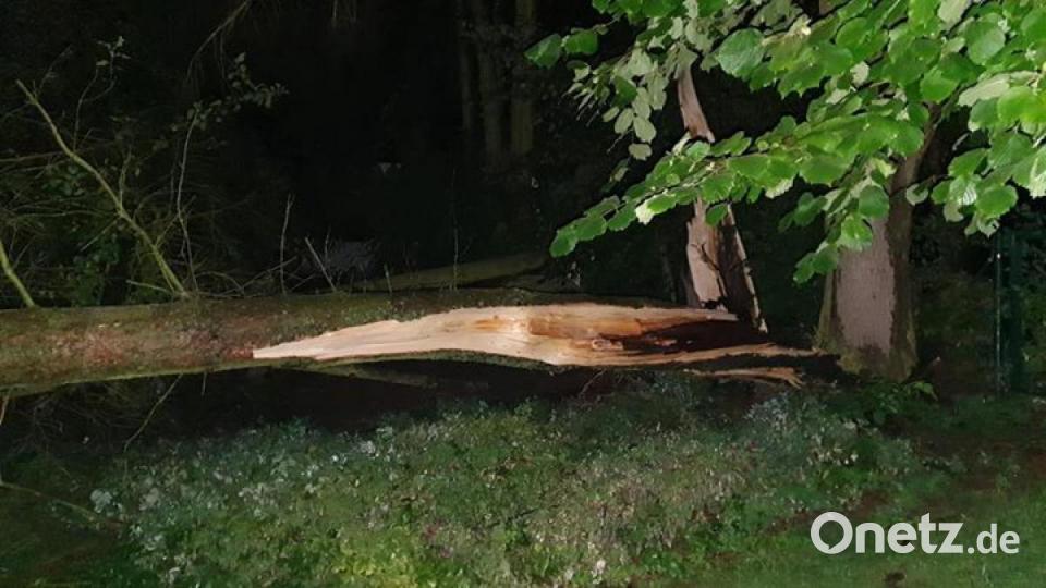 Ein Unwetter ist am Sonntag, 18. August, über die Oberpfalz hinweg gezogen. Unsere Leser haben Fotos geschickt. Bild: Nadja Freinecker
