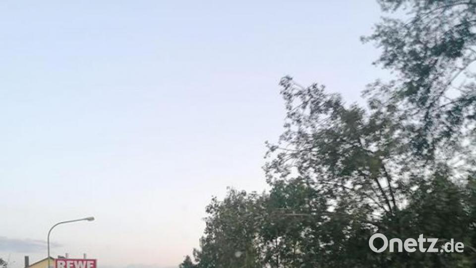 Ein Unwetter ist am Sonntag, 18. August, über die Oberpfalz hinweg gezogen. Unsere Leser haben Fotos geschickt. Bild: Sandra Dollmann