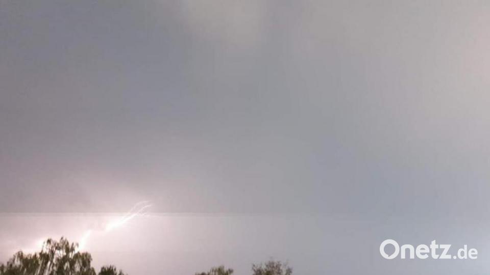 Ein Unwetter ist am Sonntag, 18. August, über die Oberpfalz hinweg gezogen. Unsere Leser haben Fotos geschickt. Bild: esa