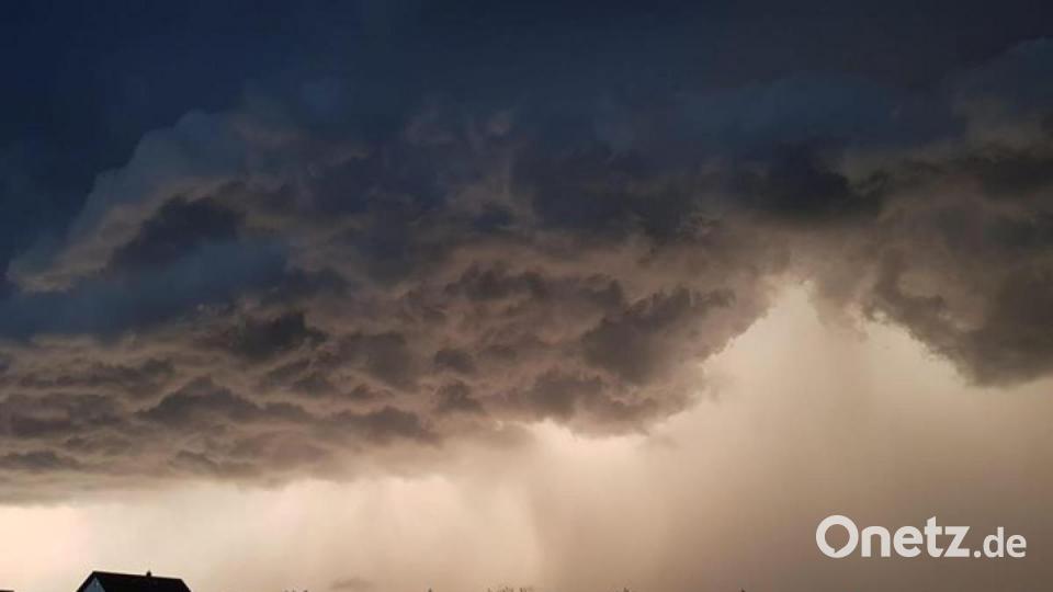 Ein Gewitter zog am Sonntagabend über die Oberpfalz. Bild: Harald Donhauser