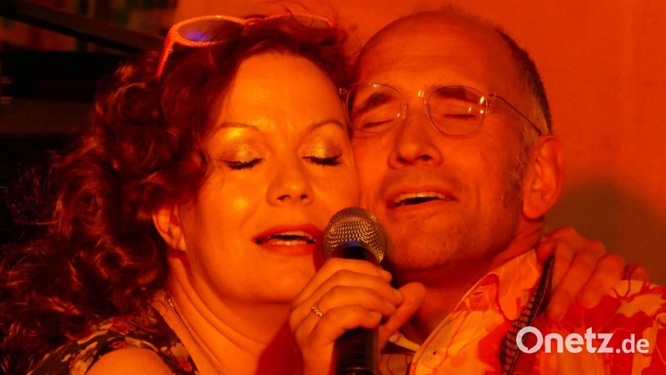 &quot;All You Need Is Love&quot; Kerstin Heiles schmilzt dahin mit Alexander Haas. Bild: kbw