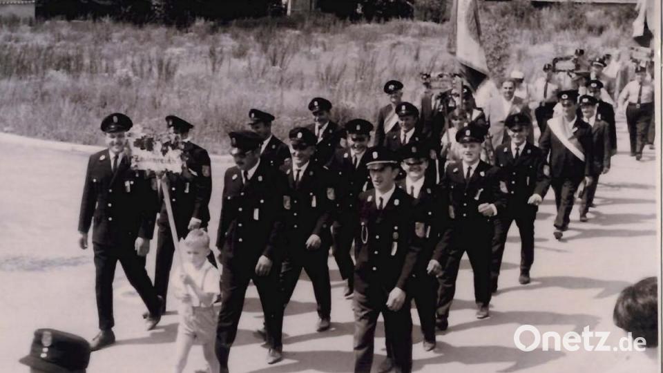 Feuerwehr Zeulenreuth. 1967 bei der 90 Jahr-Feier der Feuerwehr Klbach. Repro: hai