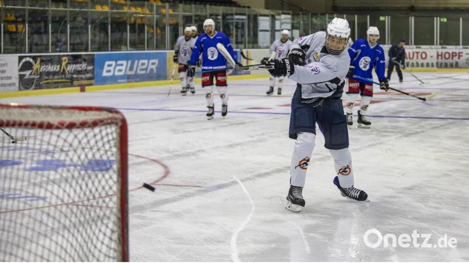 Beim öffentlichen Training präsentierten sich die Blue Devils ihren Fans. Bild: tow
