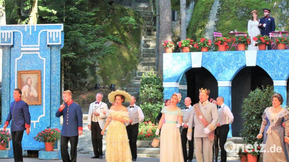 Die Operettenbühne Wien gastiert derzeit mit dem "Walzertraum" von Oscar Straus bei den Luisenburg-Festspielen. Bild: stg