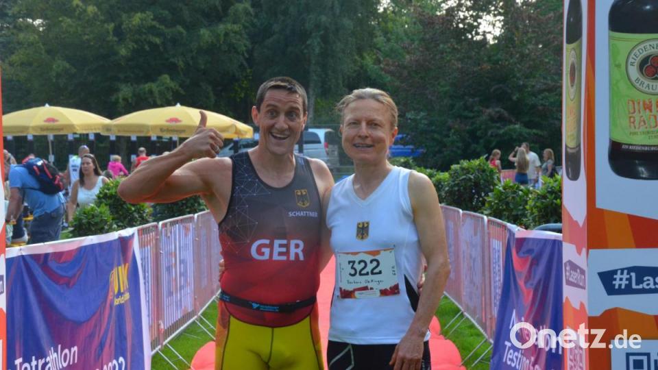 Sieger-Paar Mixed Relay 50+: Dr. Barbara Oettinger und Marcus Schattner aus Deutschland. Beide gewannen am Sonntag auch die Einzel. Bild: Kunz