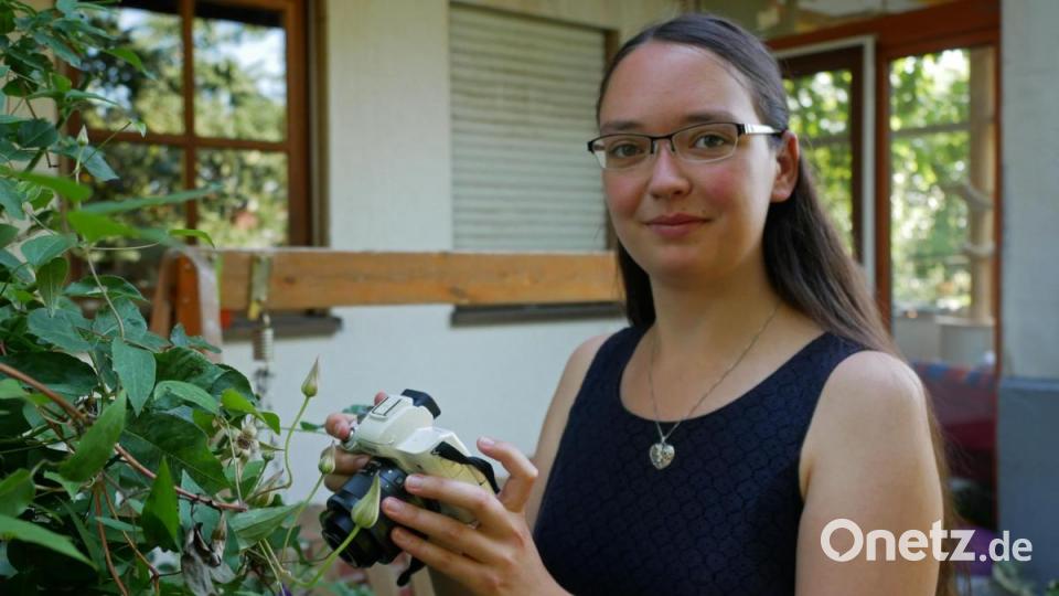 Melanie Burger an ihrem "Arbeitsplatz" im heimischen Garten. Bild: tr