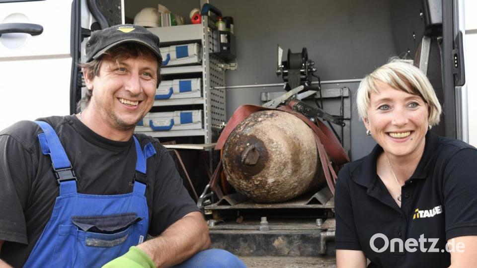 Manchem kam es wie eine Wiederholung vor, doch es war ein neuer Fall einer Blindgänger-Bombe aus dem Zweiten Weltkrieg: Am Montag mussten deshalb erneute Teile von Haselmühl evakuiert werden. Am Abend aber war die Bombe entschärft. Bild: Petra Hartl