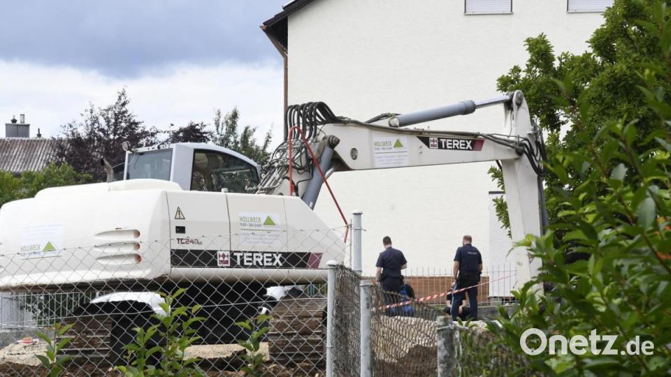 Manchem kam es wie eine Wiederholung vor, doch es war ein neuer Fall einer Blindgänger-Bombe aus dem Zweiten Weltkrieg: Am Montag mussten deshalb erneute Teile von Haselmühl evakuiert werden. Am Abend aber war die Bombe entschärft. Bild: Petra Hartl